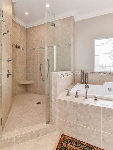 interior_master_bathroom_image