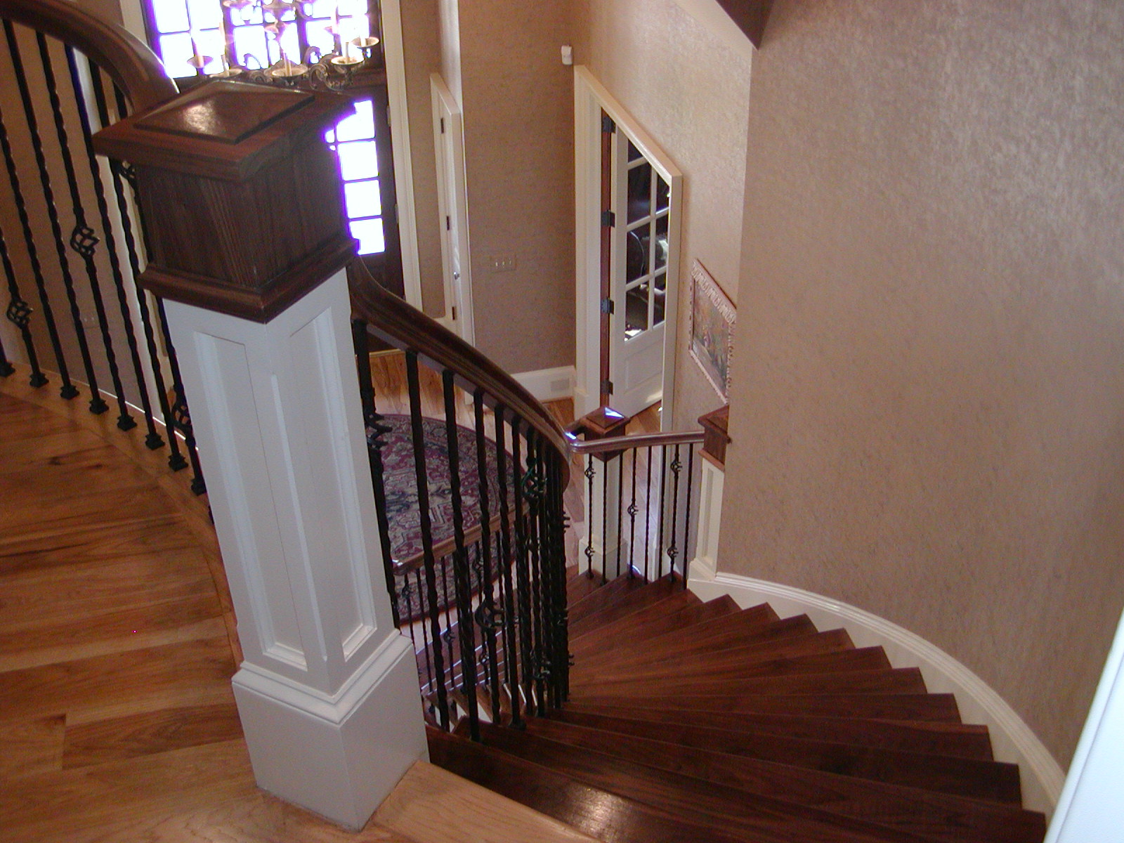 stairs-to-main-floor